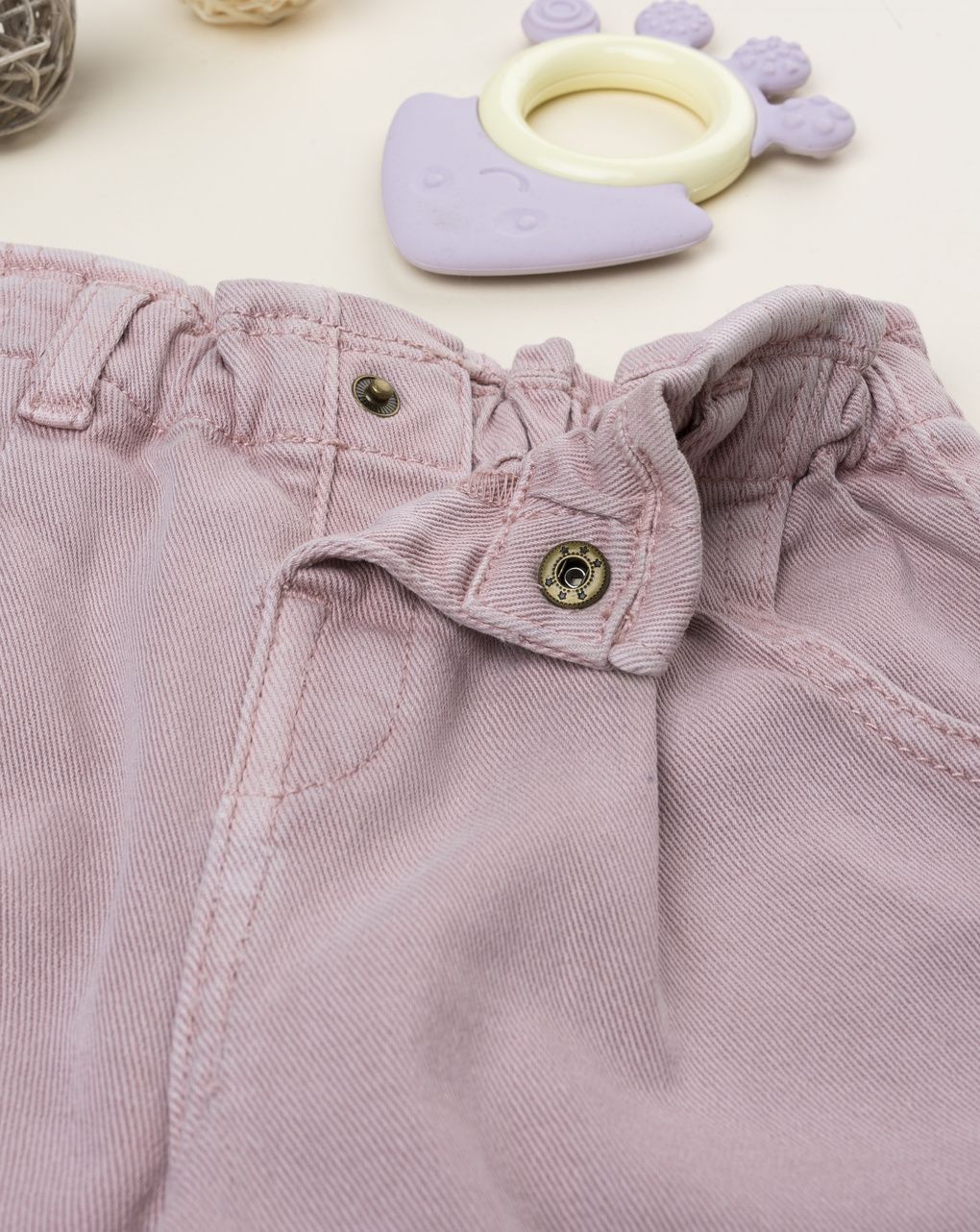 Pantaloni denim bimba rosa