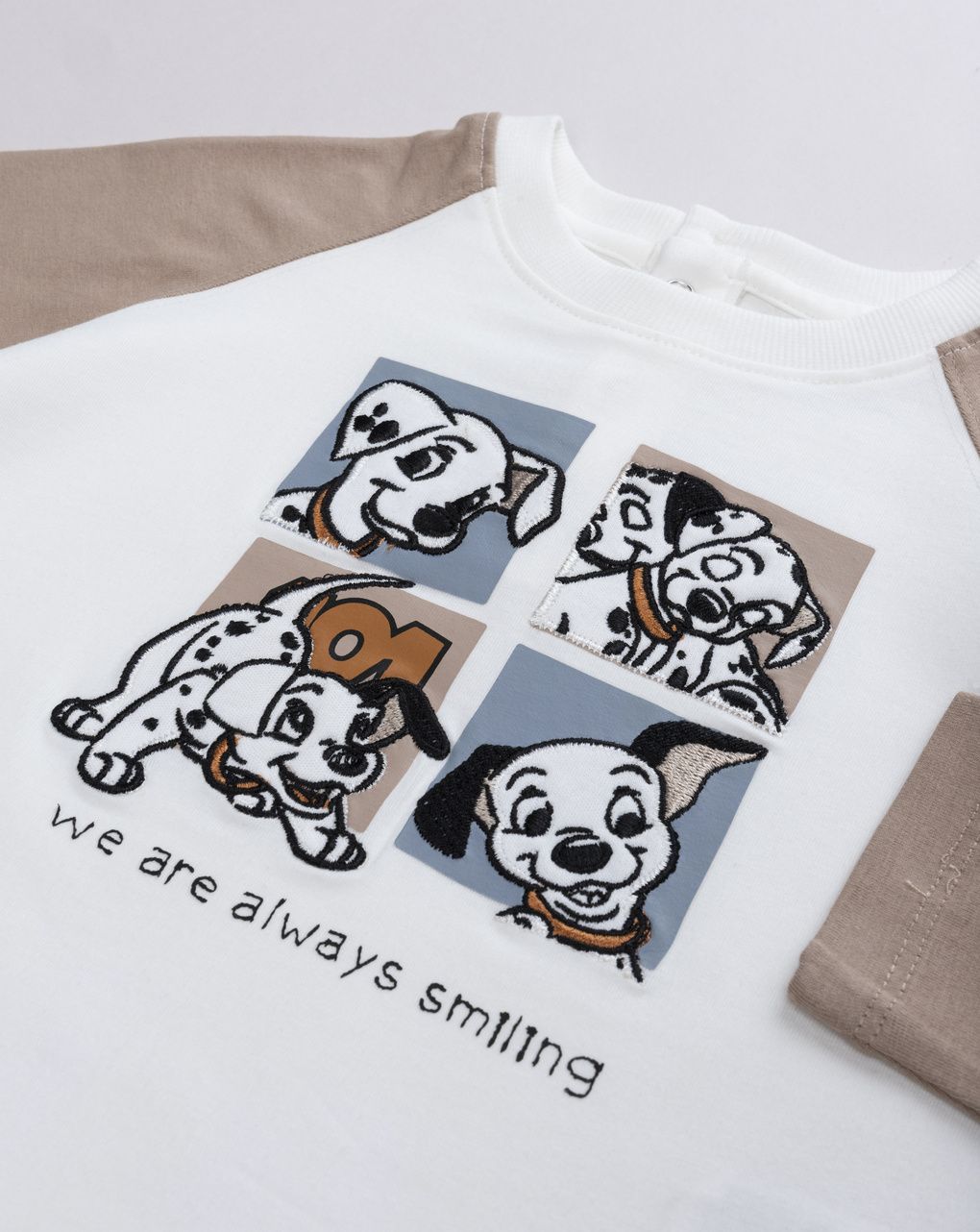 T-shirt bimbo raglan disney 101 dalmata "we are always smiling"