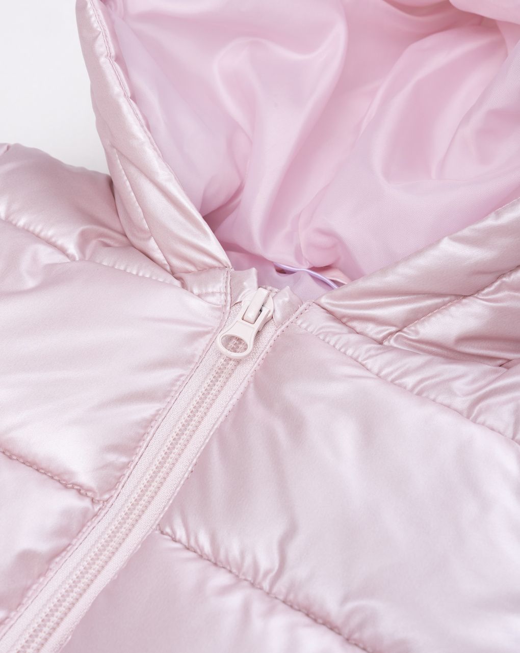 Giubbotto piumino bimba rosa lucido con cappuccio e volant