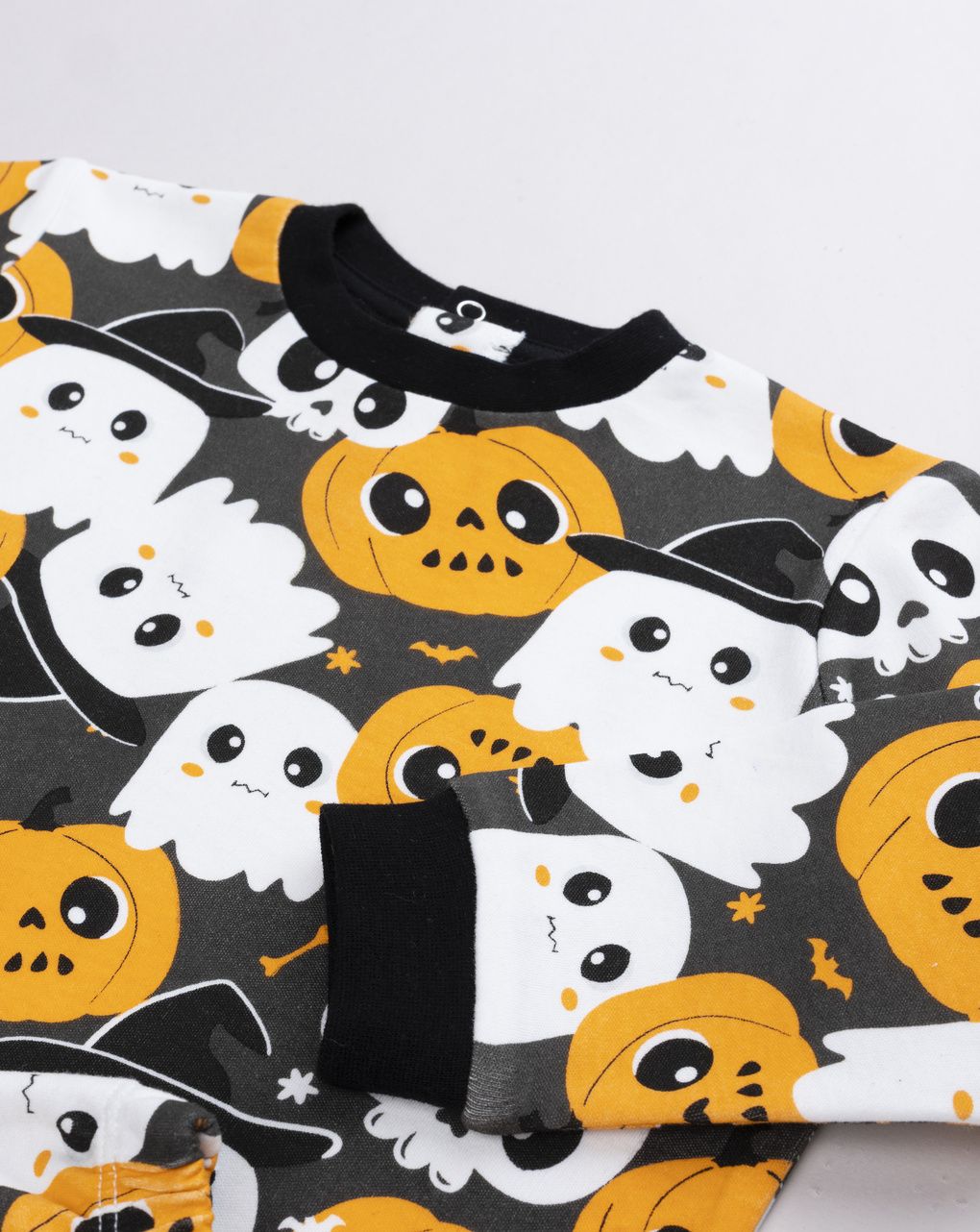 Pigiama bimbo due pezzi con pattern all-over halloween