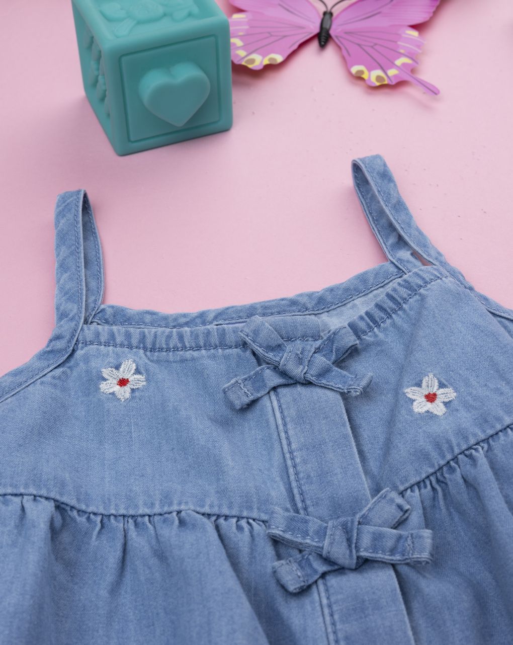 Pinafore denim bimba ricami  allover