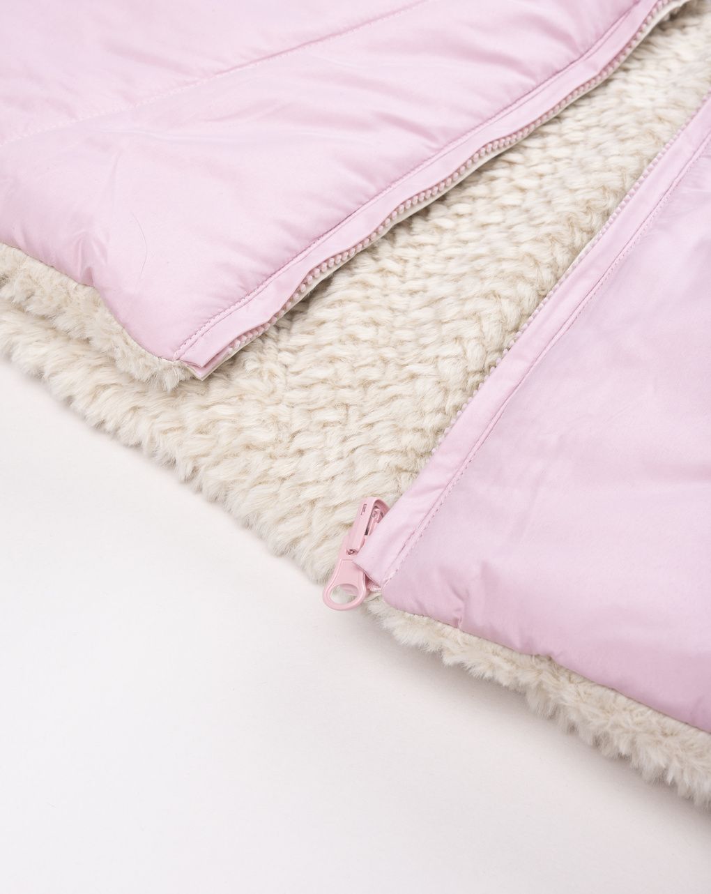Giacca bambina rosa con cappuccio e fodera "bouclé"