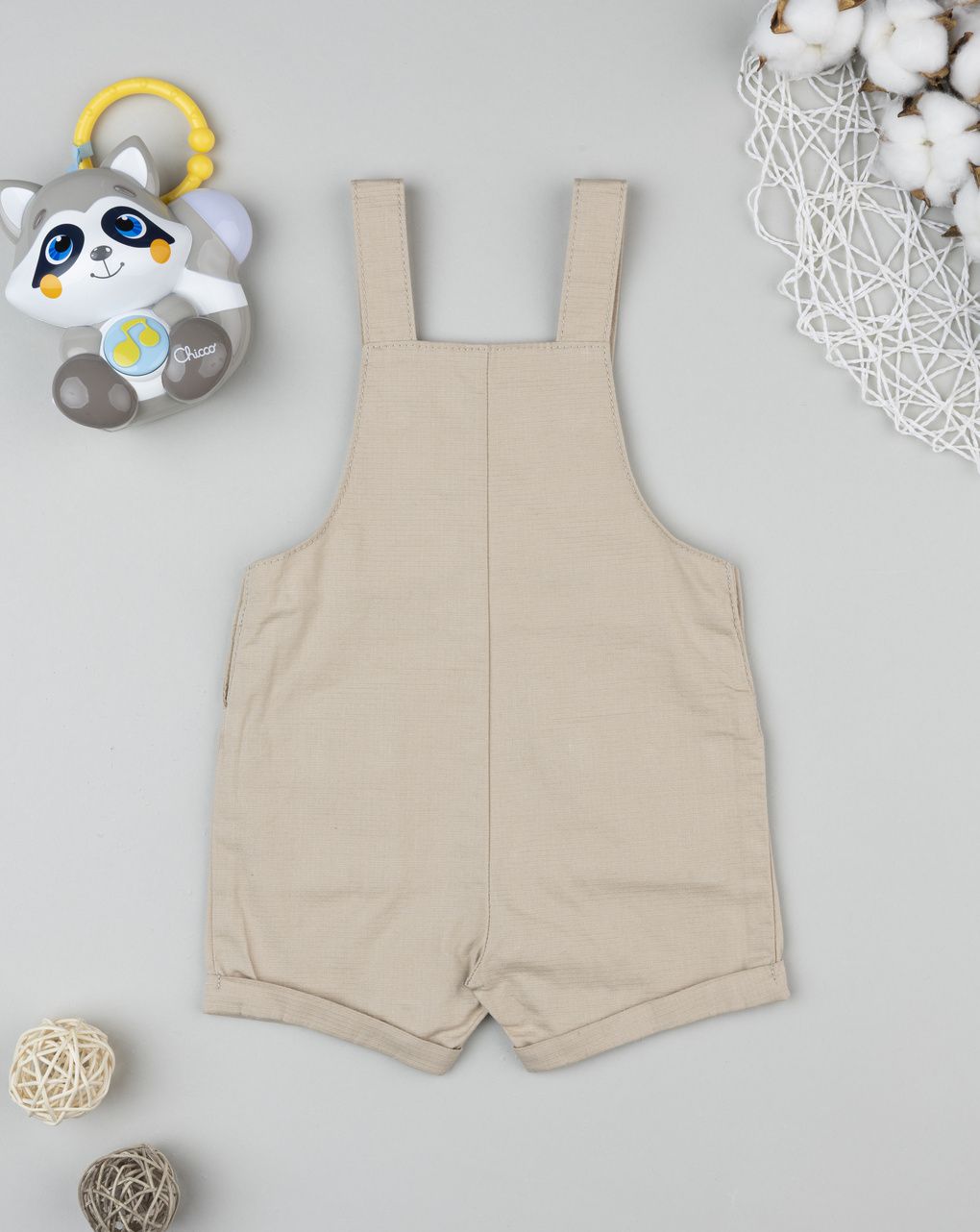 Salopette bimbo beige con tasche