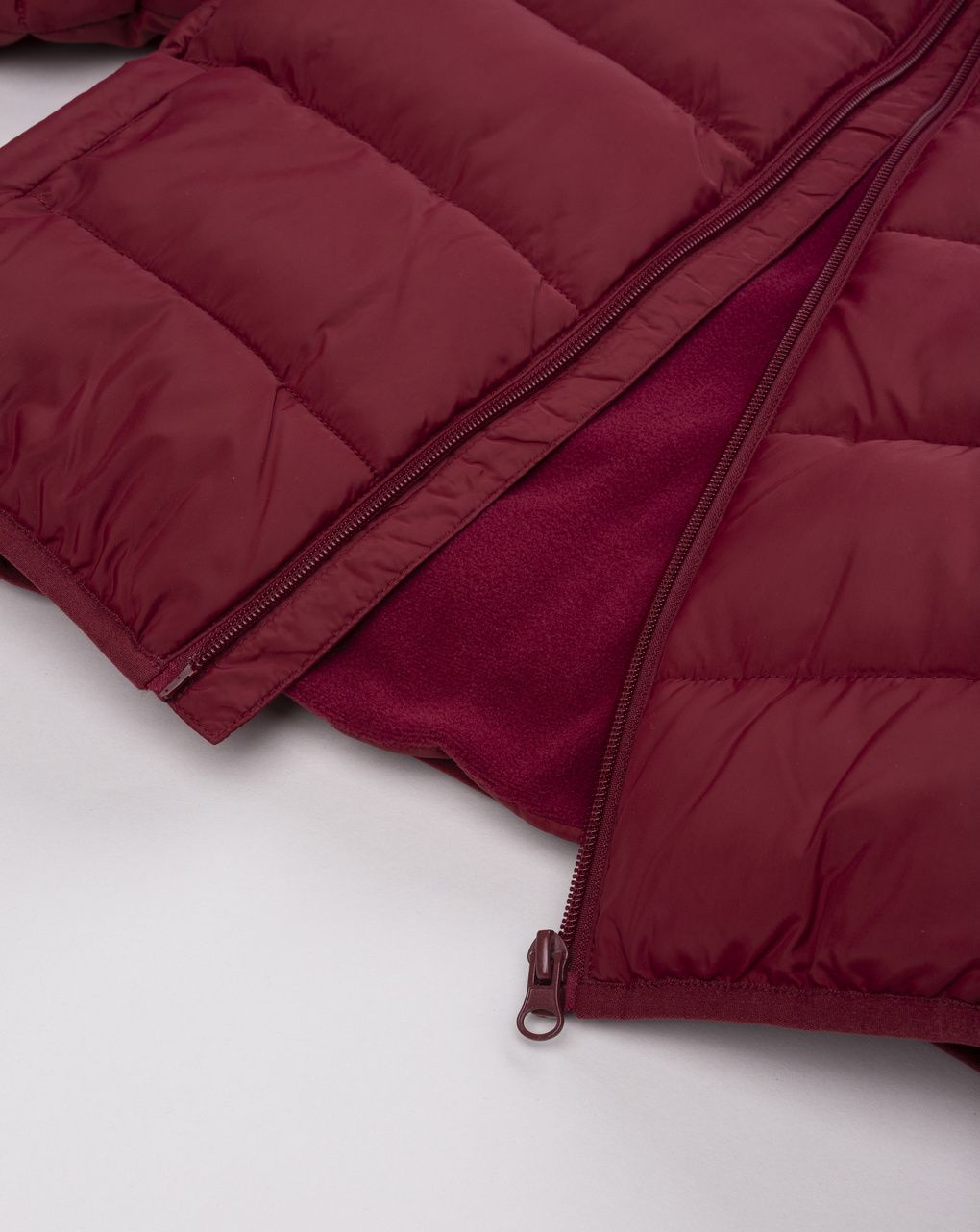 Piumino con cappuccio imbottito bordeaux bambino