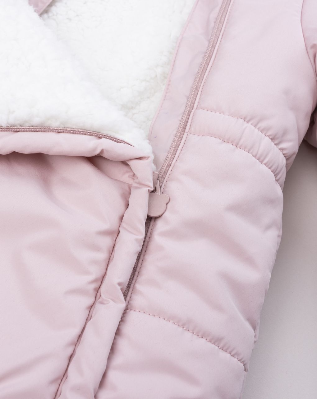 Sacco da neve per neonata con cappuccio rosa chiaro