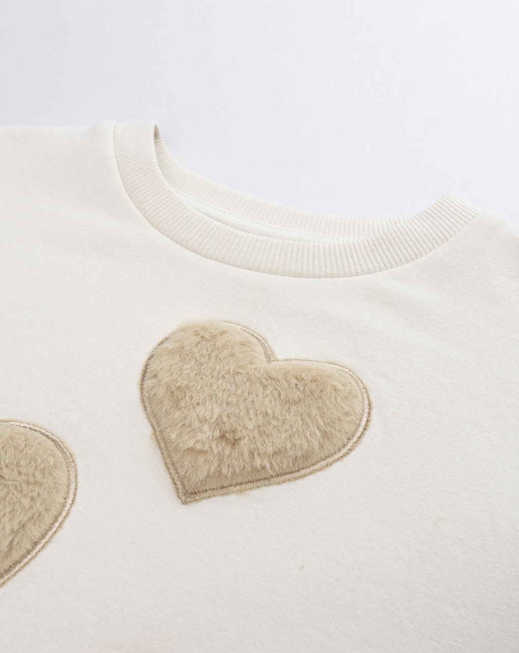 Abito felpato bambina con gonna in tulle beige/marrone