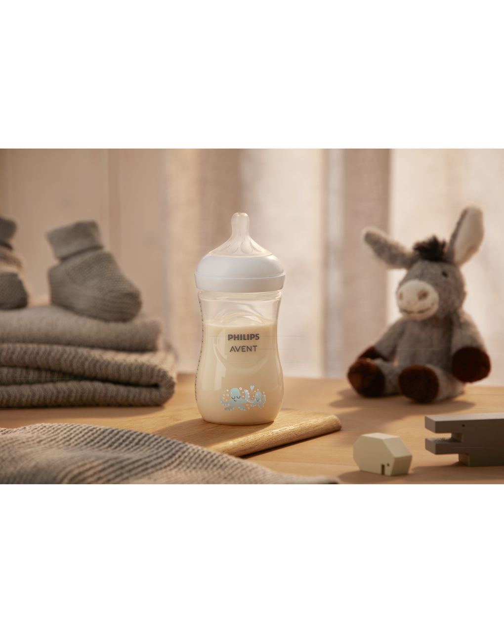 Set regalo con decorazioni mare e succhietti 2 biberon ciuccio ultra air - philips avent