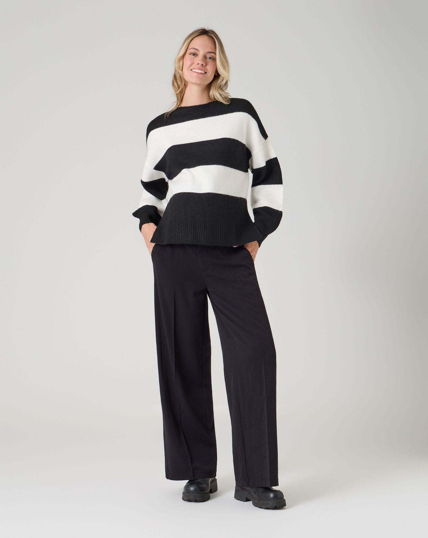 Maglione premaman a righe nero e bianco