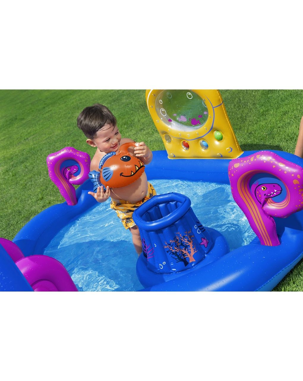Centro giochi sea odyssey 10'10" x 6'2" x 46" / 3,30 m x 1,88 m x 1,17 m