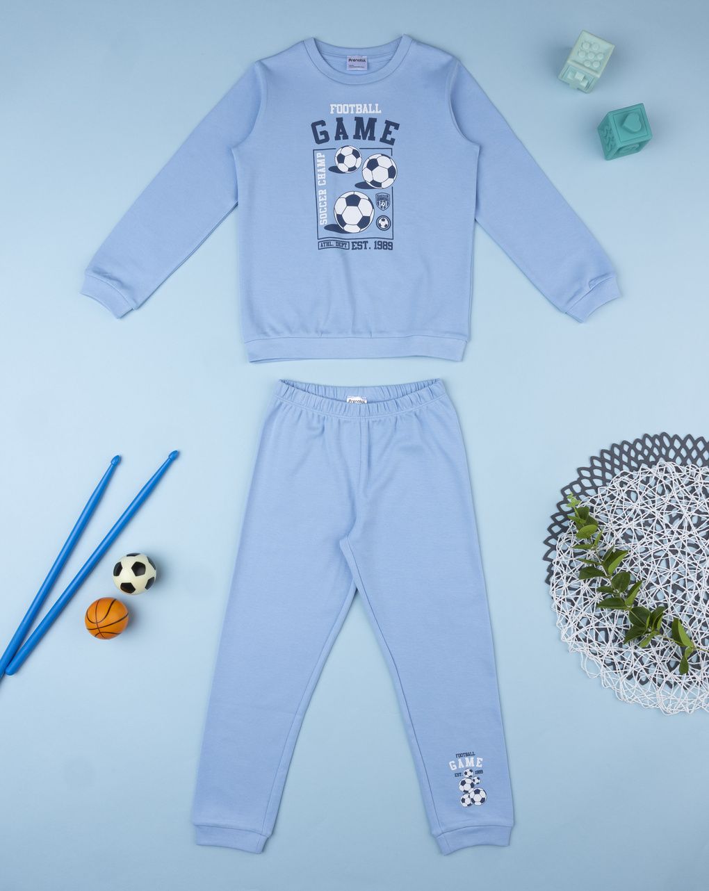 Pigiama bimbo azzurro stampa football