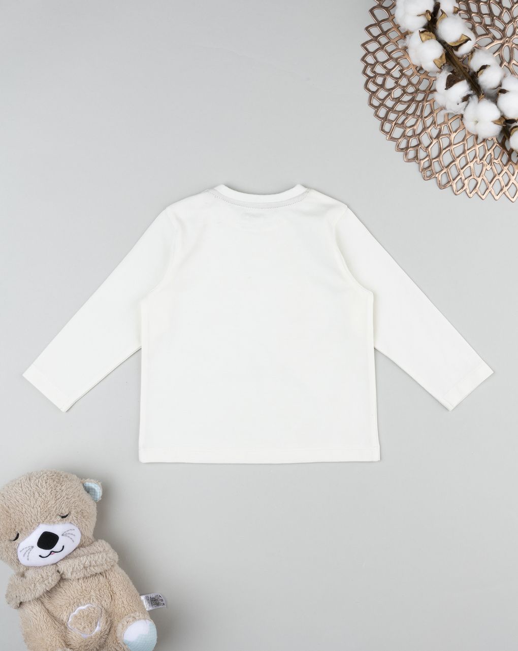 T-shirt bimbo bianca a maniche lunghe stampata