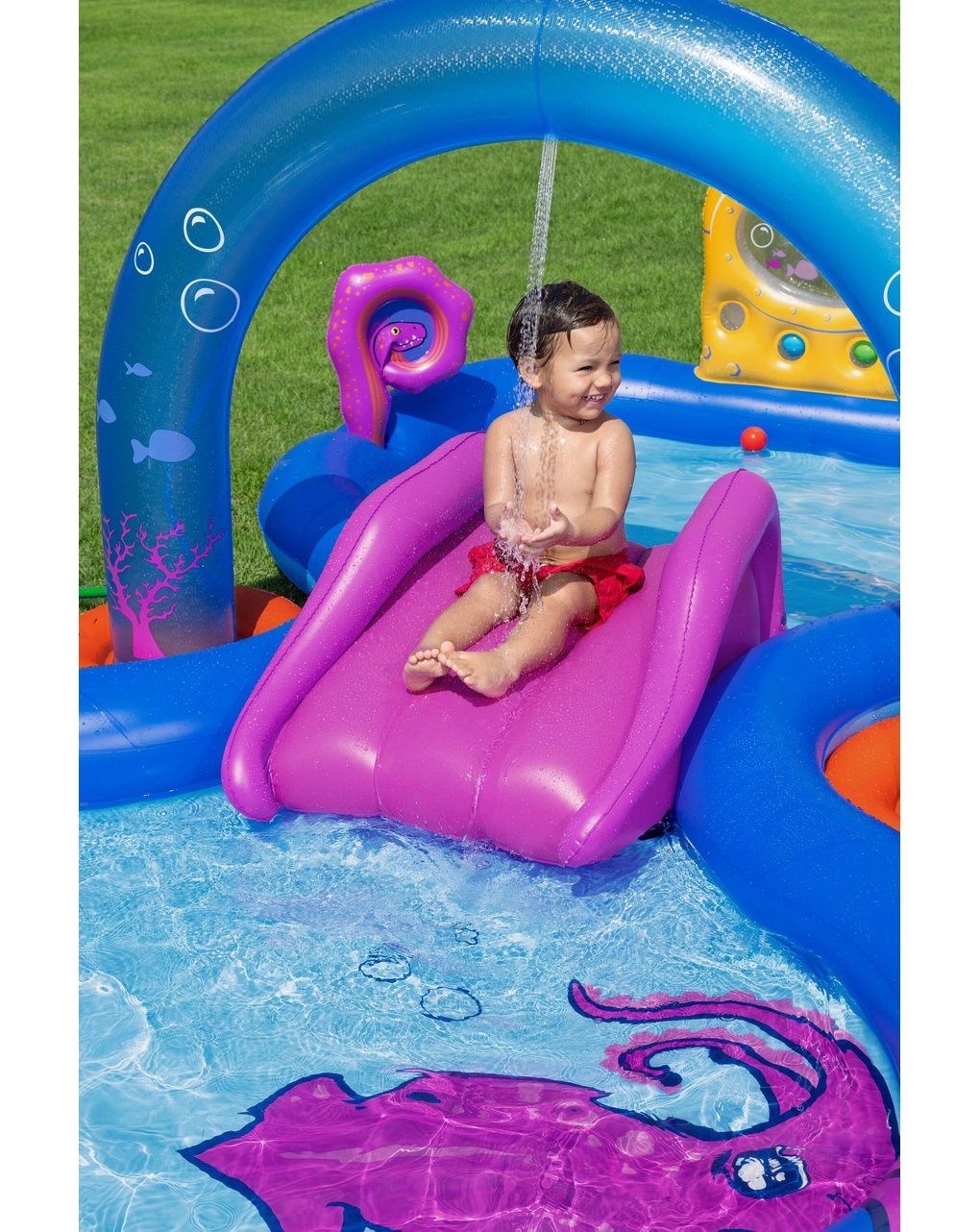 Centro giochi sea odyssey 10'10" x 6'2" x 46" / 3,30 m x 1,88 m x 1,17 m
