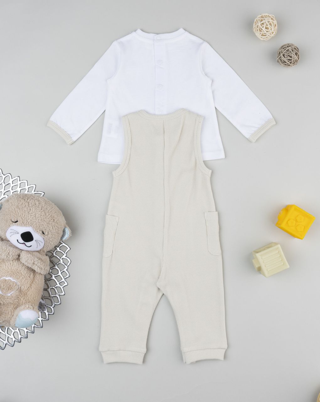Completo bimbo salopette beige