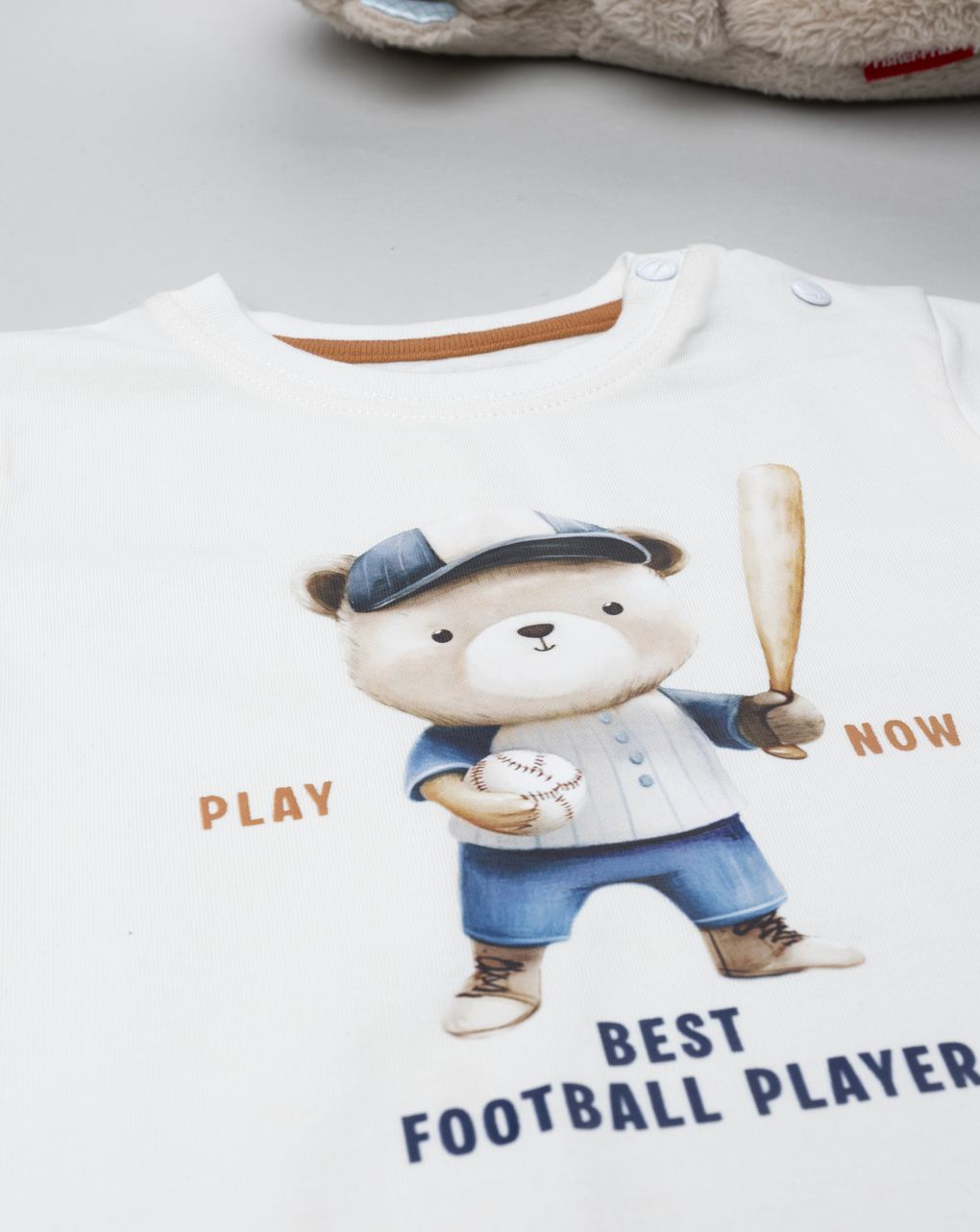 T-shirt bimbo bianca a maniche lunghe stampata