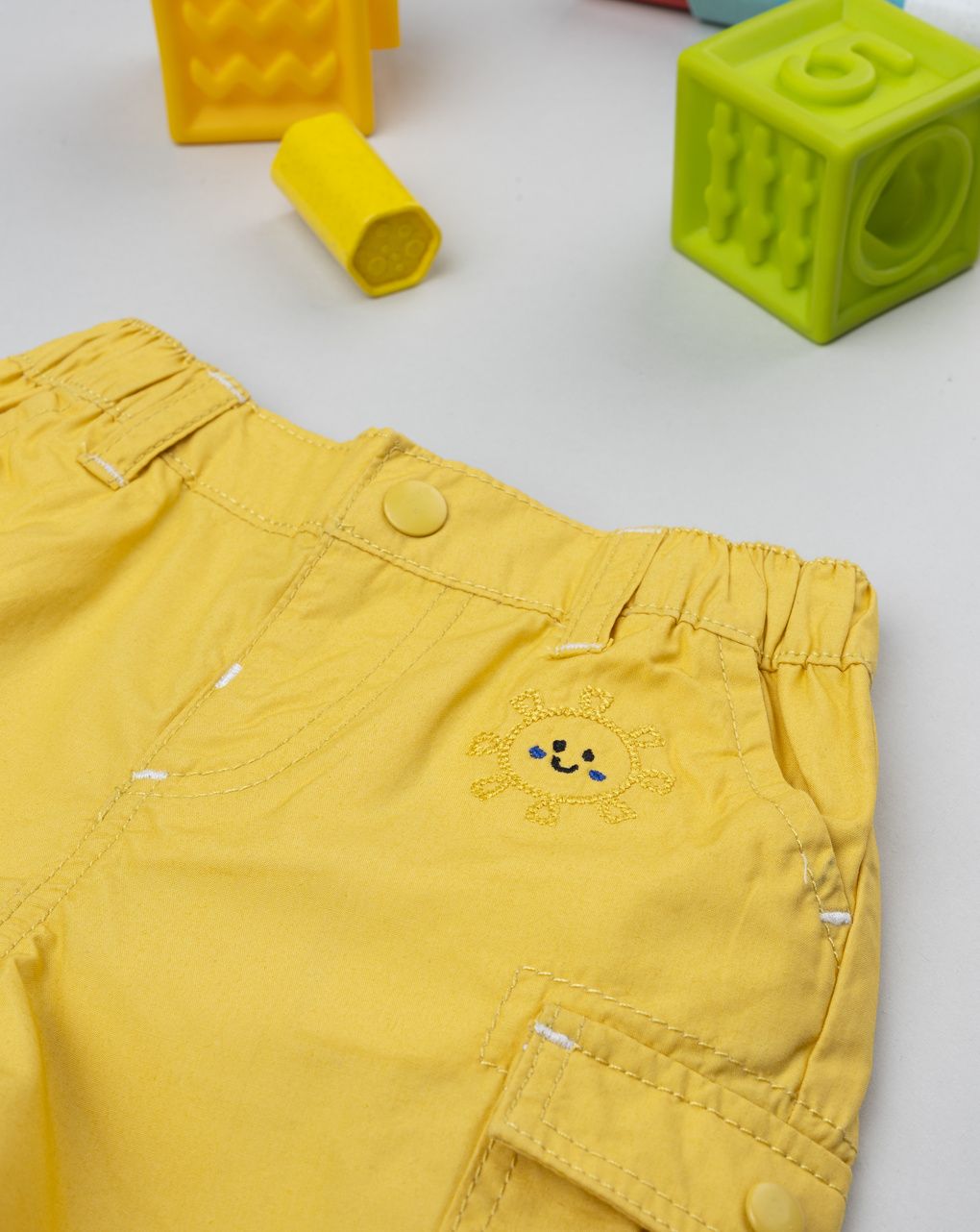 Shorts bimbo gialli