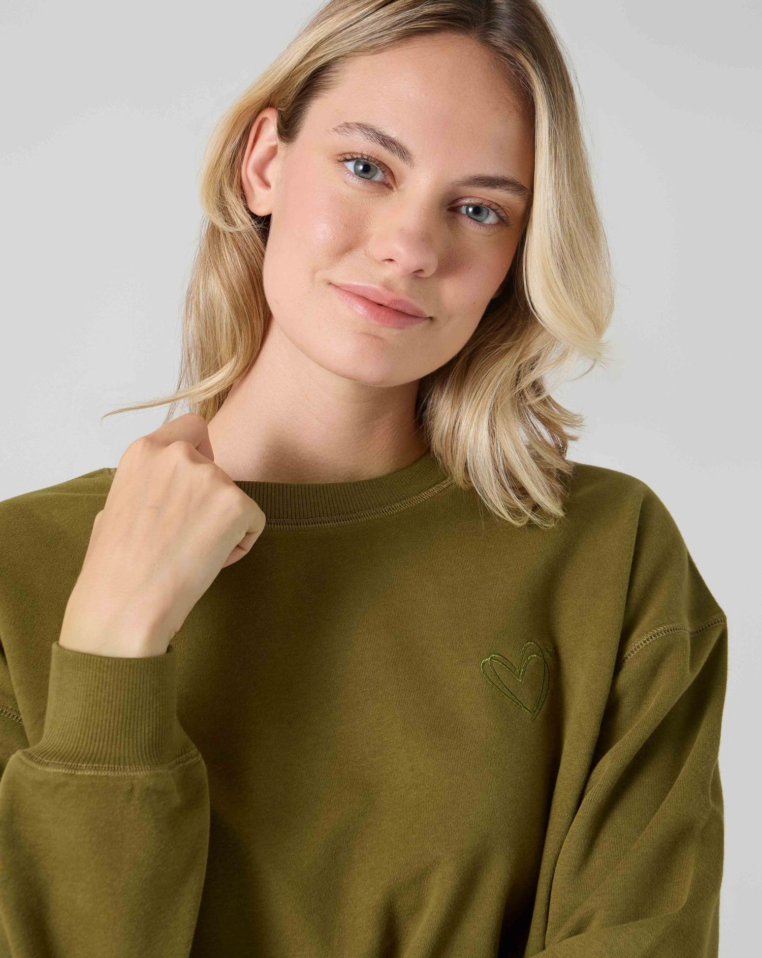 Felpa allattamento cuore verde militare