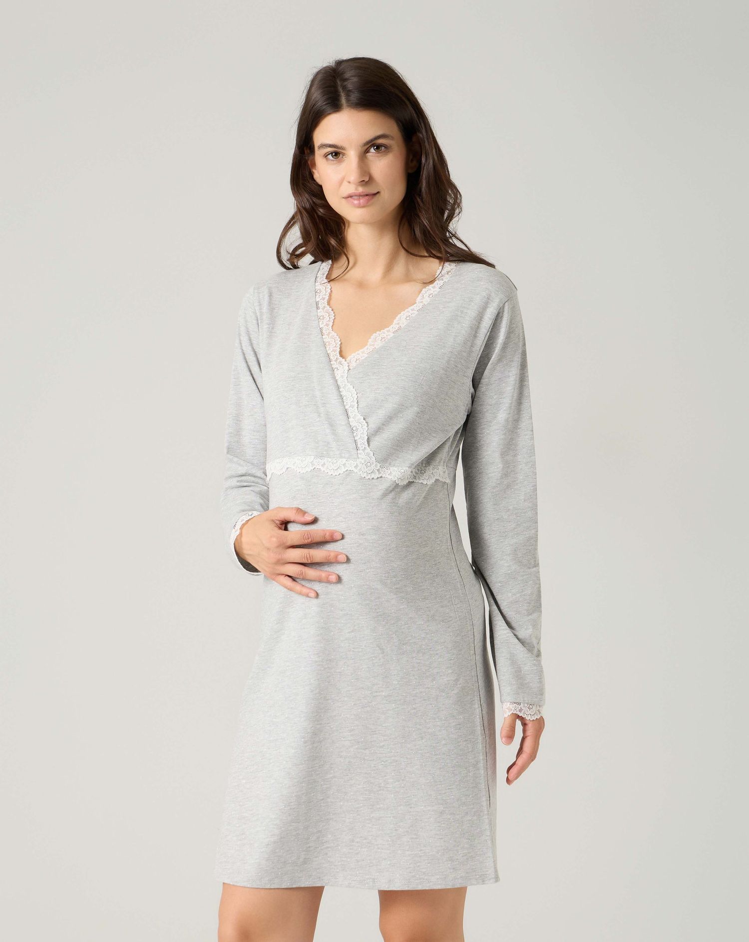 Camicia da notte premaman a maniche lunghe grigio chiaro melange con pizzo