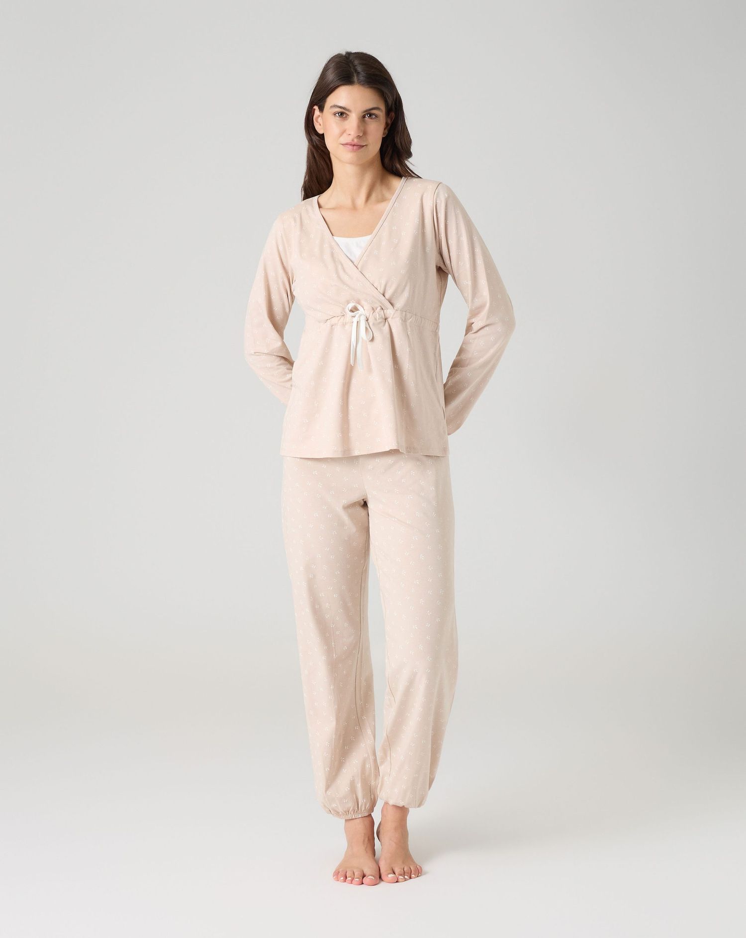 Pigiama allattamento due pezzi motivo foglioline beige