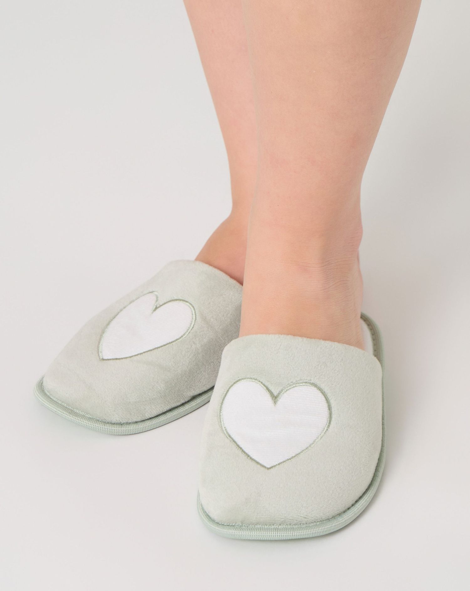 Pantofole cuore verde chiaro