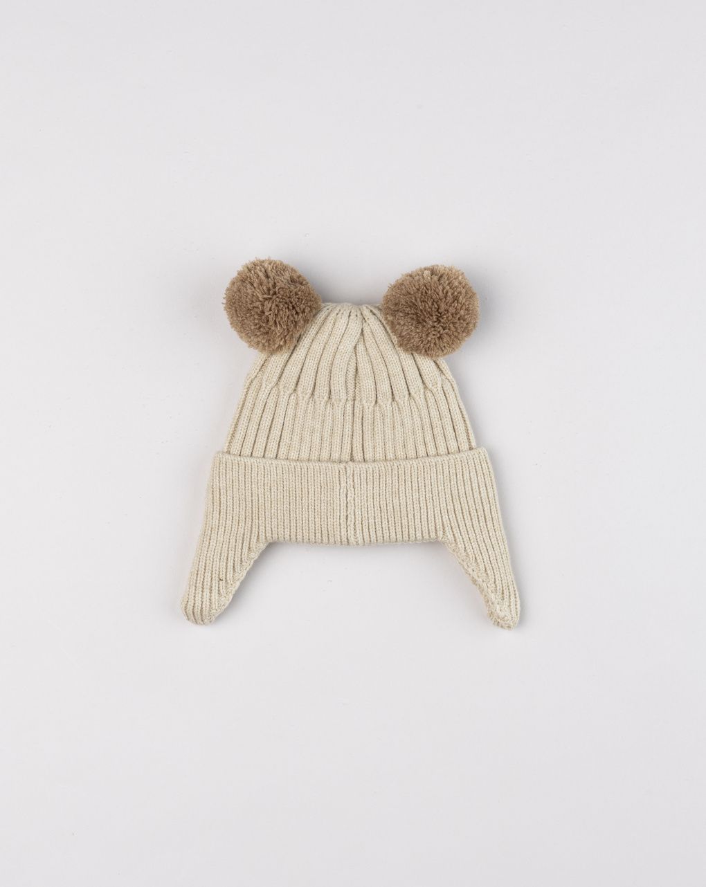 Cappello bimbo beige a coste con paraorecchie e dettagli orsetto