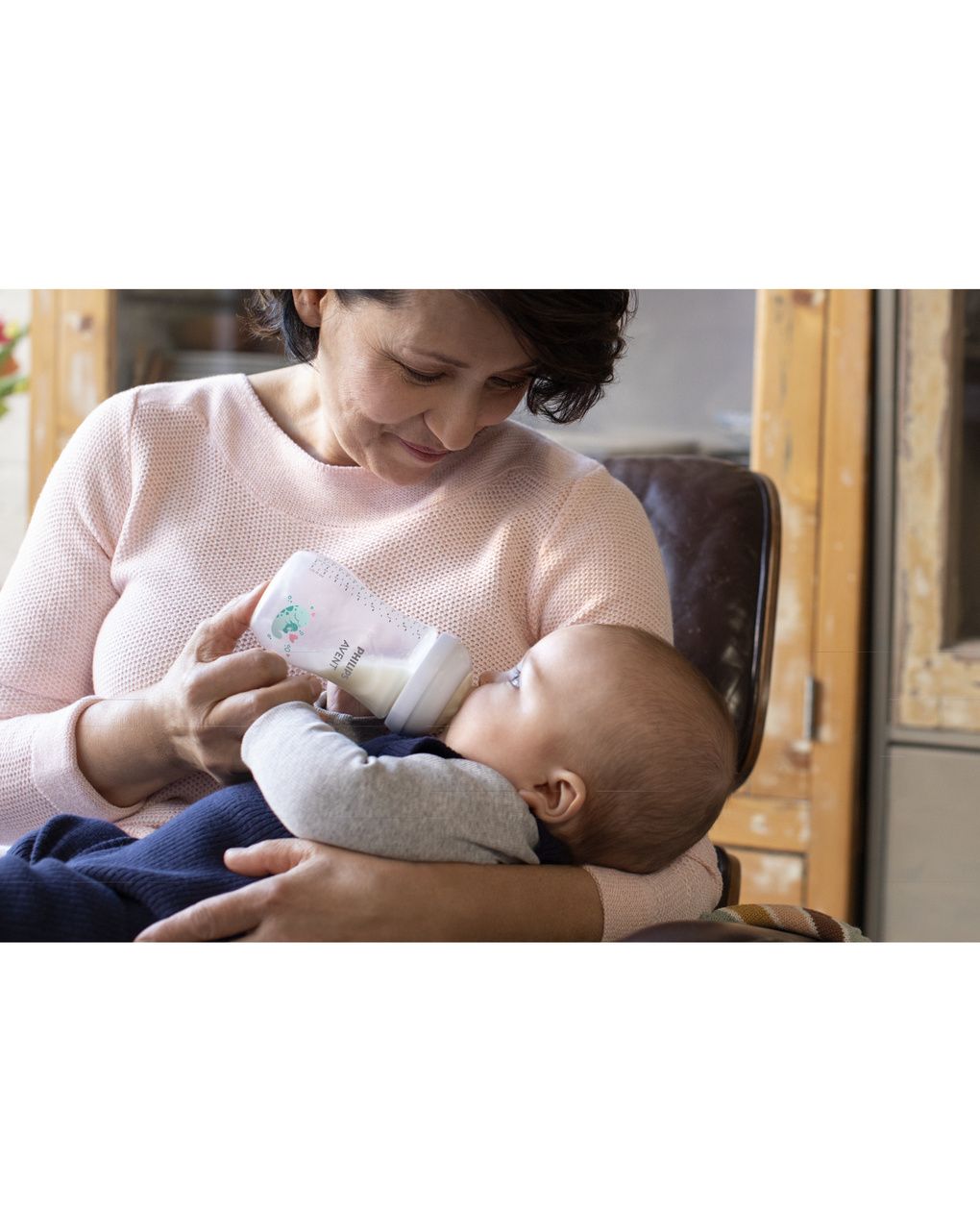 Set regalo con decorazioni mare e succhietti 2 biberon ciuccio ultra air - philips avent