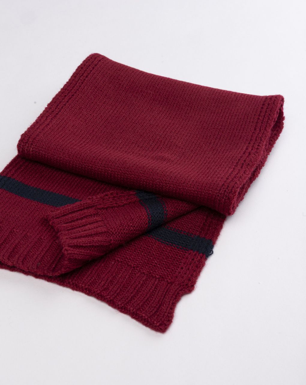 Sciarpa bimbo in maglia bordeaux con riga a contrasto